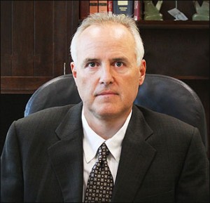 https://losabogadosdeaccidentesriverside.com/wp-content/uploads/2021/07/hector-gancedo-lawyer-attorney-litigator-300x289-1.jpg